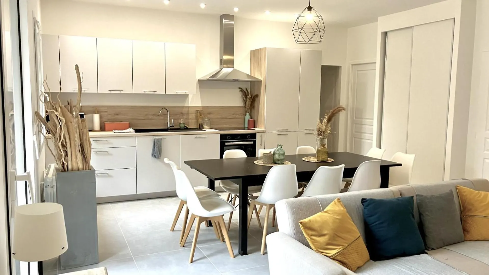 Maison Renovee 12 Pers 15Mn De Lyon,35Mn Eurexpo Brindas